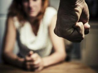 molestie e minacce all'ex moglie_violenza domestica
